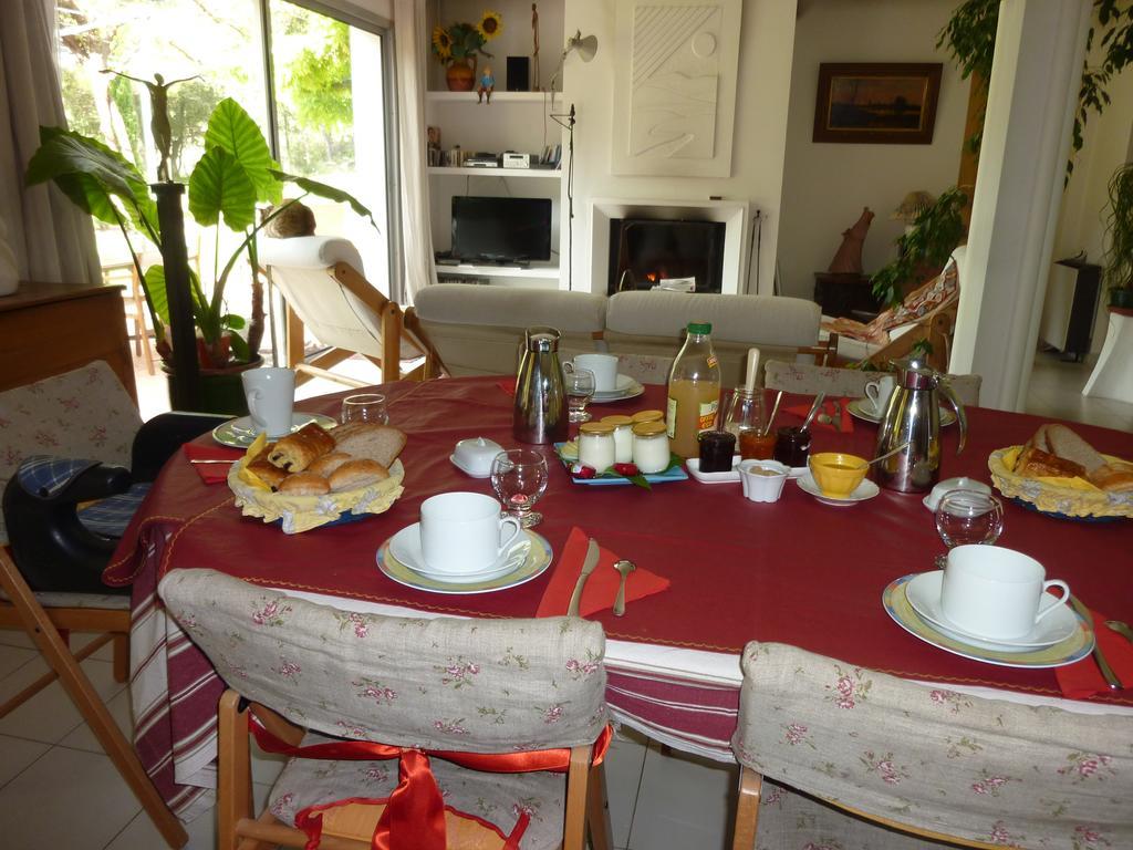 Bed and Breakfast La Genestiere Клермон-л'Эро Экстерьер фото