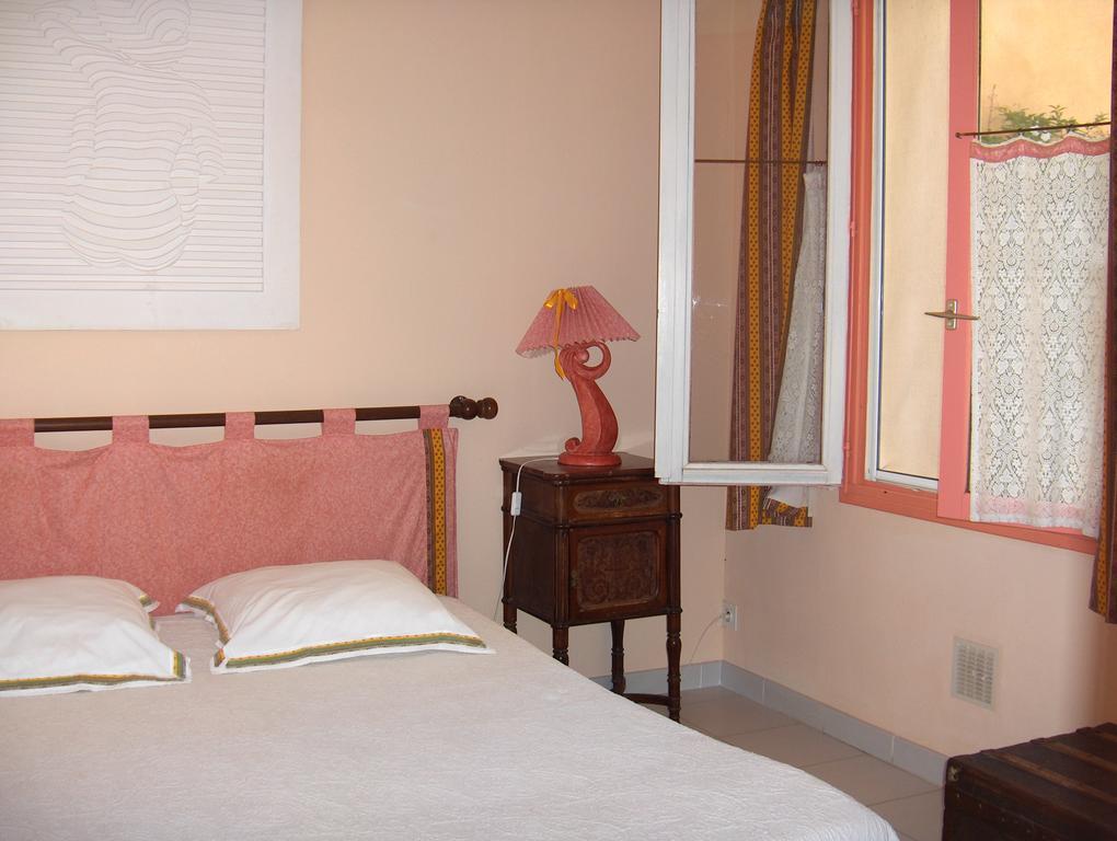 Bed and Breakfast La Genestiere Клермон-л'Эро Экстерьер фото